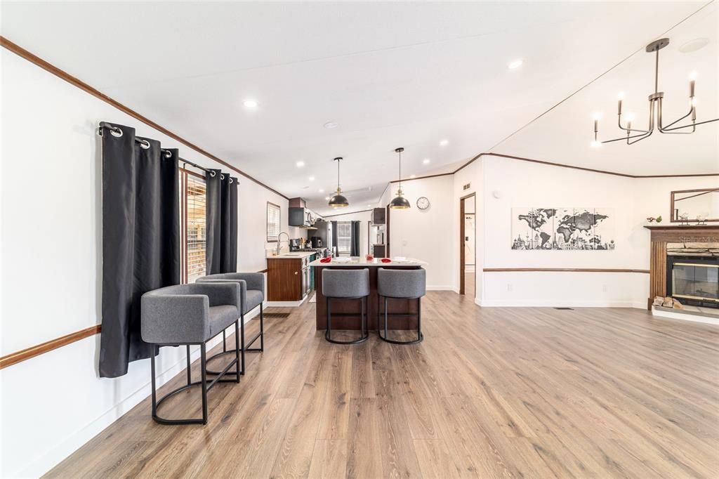 For Sale: $400,000 (3 beds, 2 baths, 1620 Square Feet)