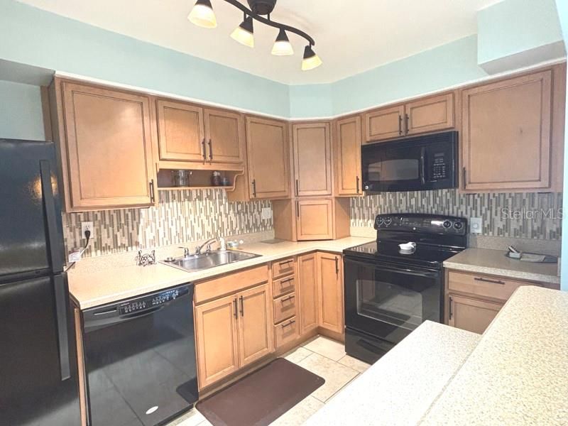 En Venta: $229,000 (1 camas, 1 baños, 796 Pies cuadrados)