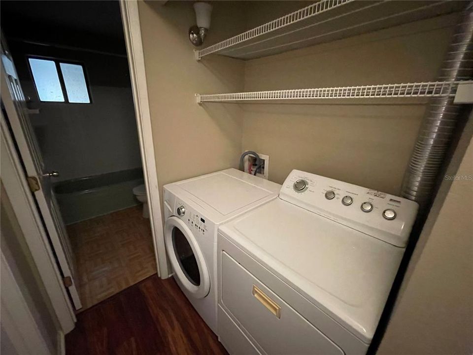 For Rent: $1,350 (1 beds, 1 baths, 735 Square Feet)