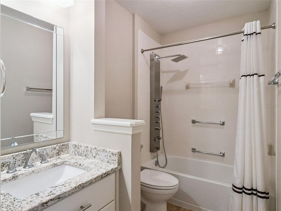 For Sale: $325,000 (2 beds, 2 baths, 1592 Square Feet)