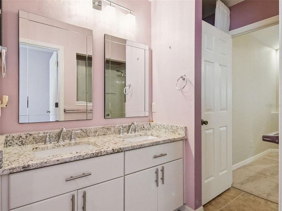 For Sale: $325,000 (2 beds, 2 baths, 1592 Square Feet)