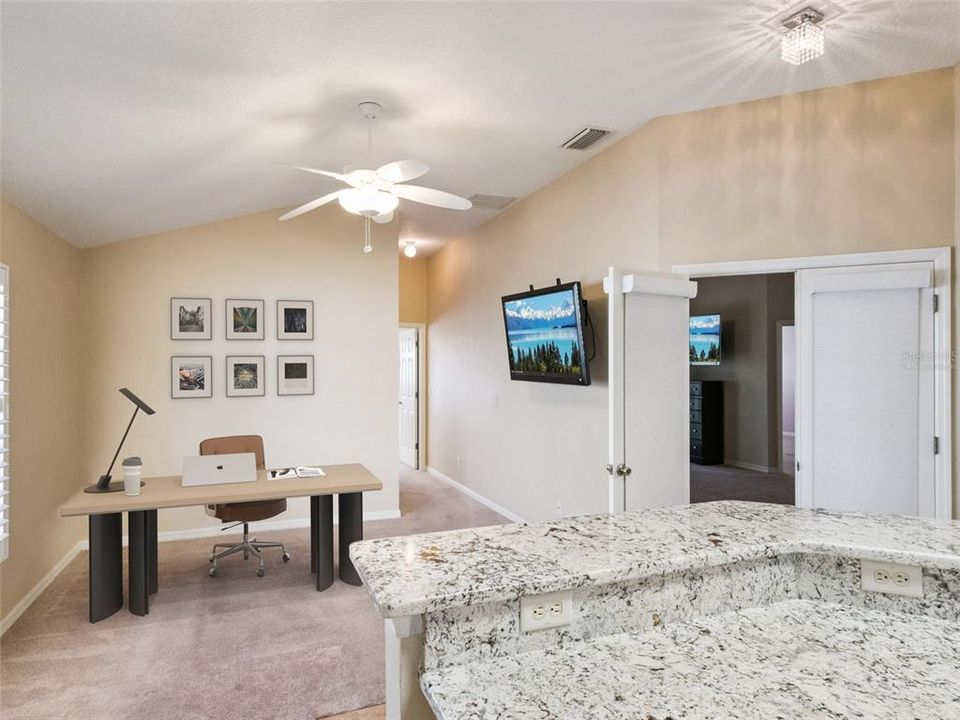 For Sale: $325,000 (2 beds, 2 baths, 1592 Square Feet)