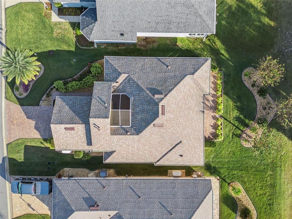 For Sale: $325,000 (2 beds, 2 baths, 1592 Square Feet)