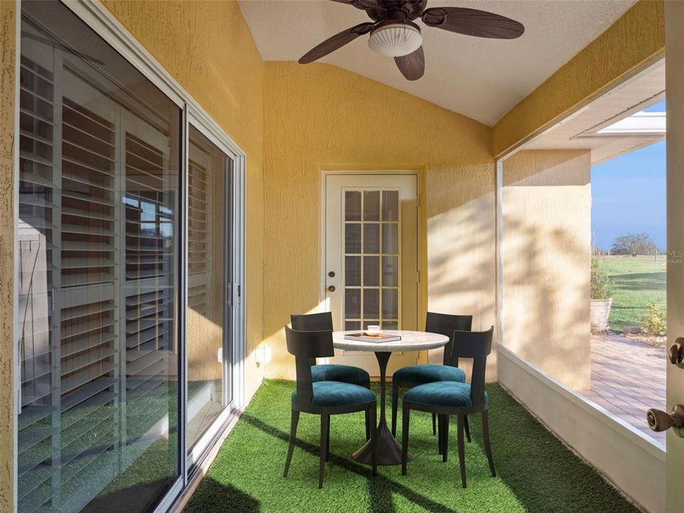 For Sale: $325,000 (2 beds, 2 baths, 1592 Square Feet)