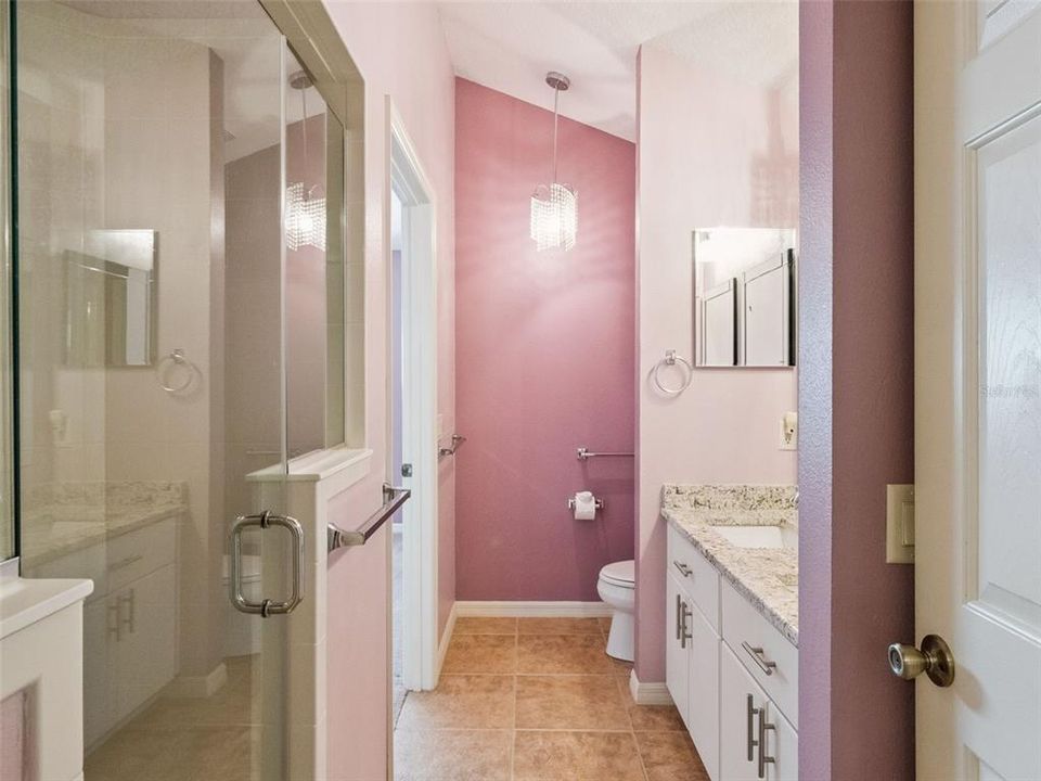 For Sale: $325,000 (2 beds, 2 baths, 1592 Square Feet)