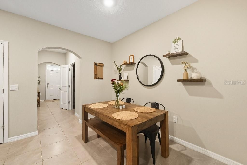 待售: $280,000 (3 贝兹, 2 浴室, 1690 平方英尺)