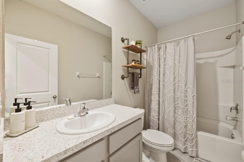 待售: $280,000 (3 贝兹, 2 浴室, 1690 平方英尺)