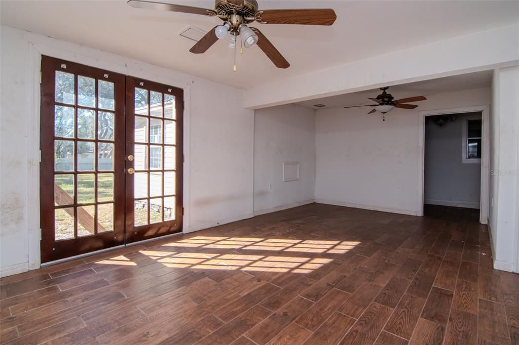 Active With Contract: $329,000 (0.99 acres)