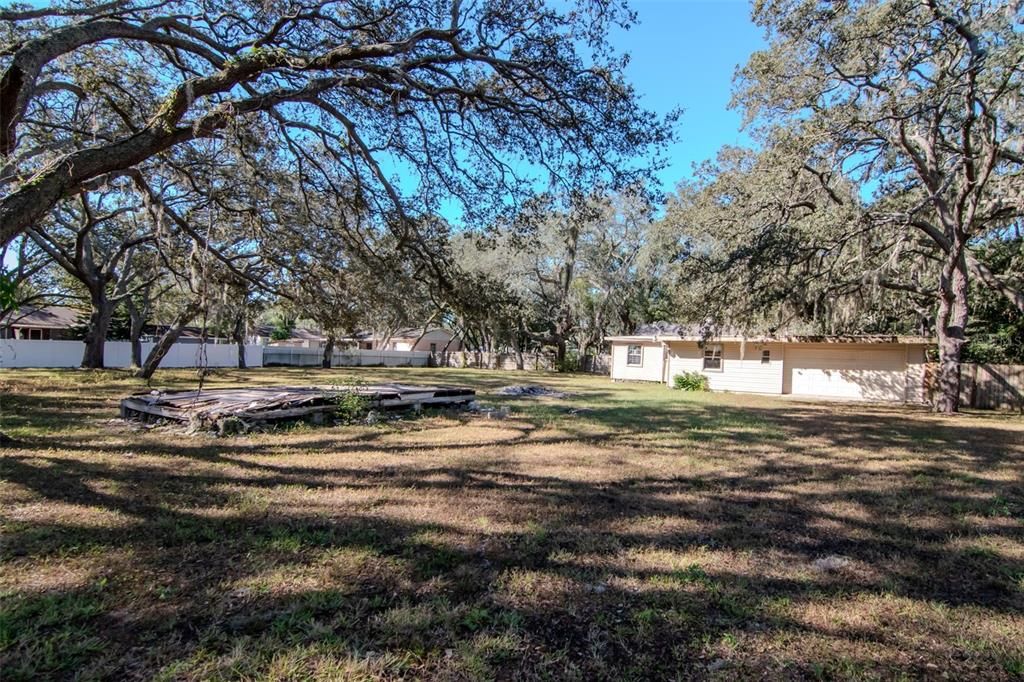 Active With Contract: $329,000 (0.99 acres)