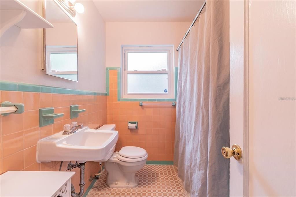 待售: $415,000 (3 贝兹, 0 浴室, 1500 平方英尺)