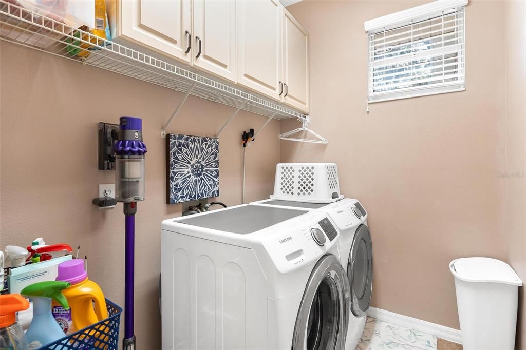 En Venta: $489,000 (3 camas, 2 baños, 2233 Pies cuadrados)