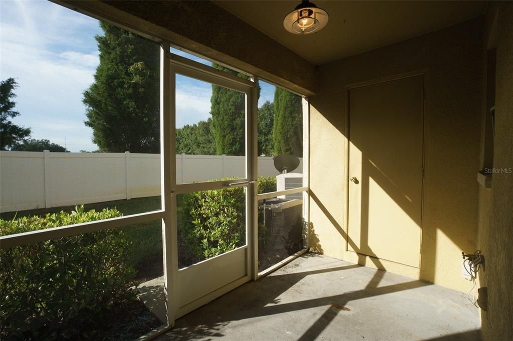 出租: $1,895 (3 贝兹, 2 浴室, 1600 平方英尺)