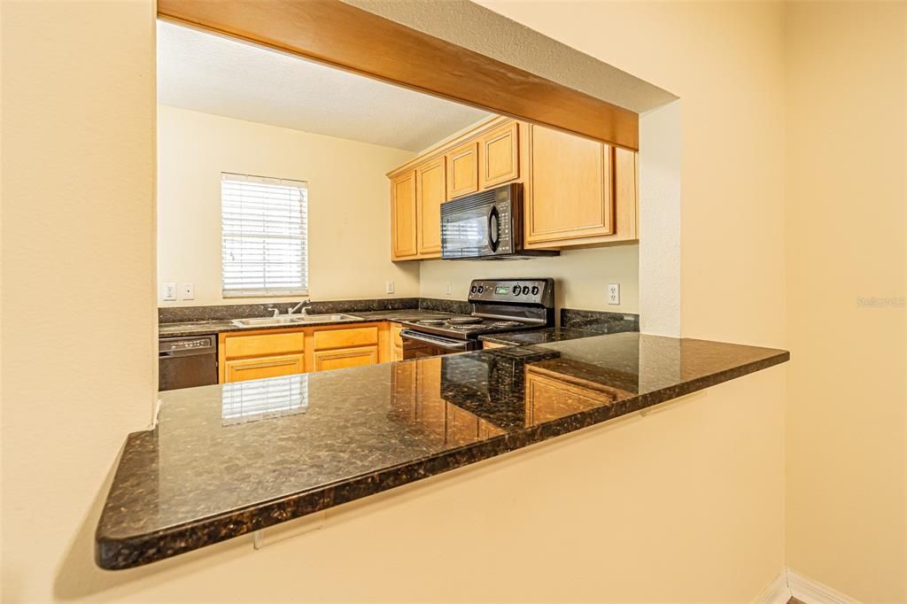 出租: $1,895 (3 贝兹, 2 浴室, 1600 平方英尺)