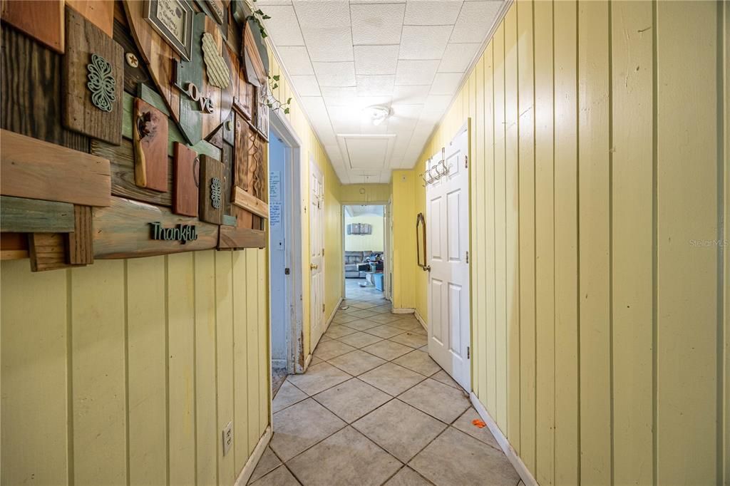 待售: $409,000 (4 贝兹, 2 浴室, 2490 平方英尺)