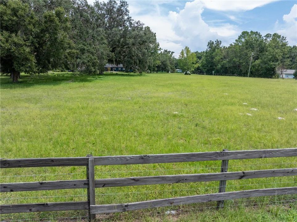 待售: $409,000 (4 贝兹, 2 浴室, 2490 平方英尺)