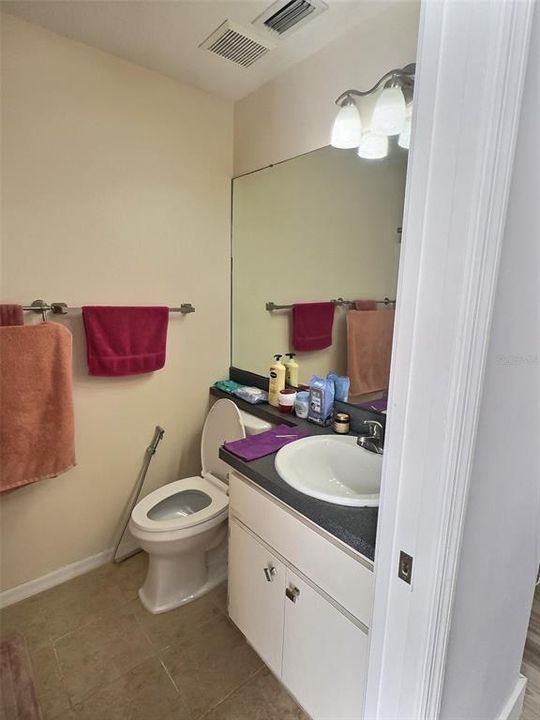 For Rent: $2,600 (3 beds, 2 baths, 1215 Square Feet)