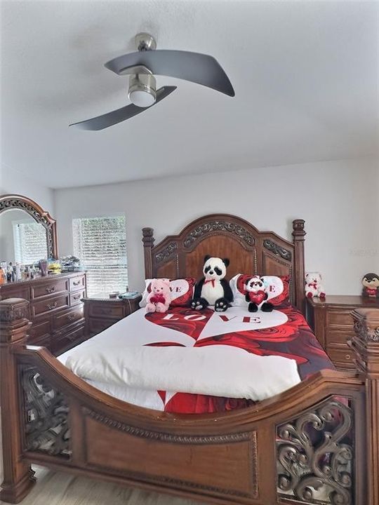 For Rent: $2,600 (3 beds, 2 baths, 1215 Square Feet)