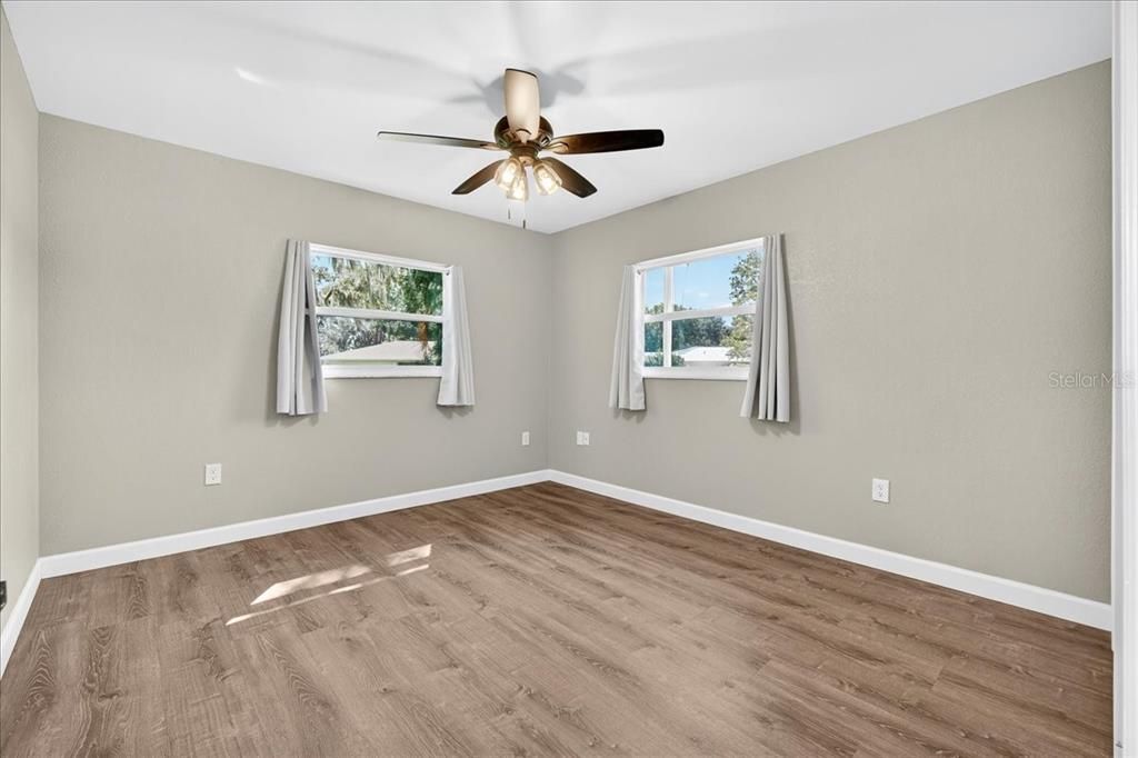 合同活跃: $314,900 (3 贝兹, 2 浴室, 1500 平方英尺)