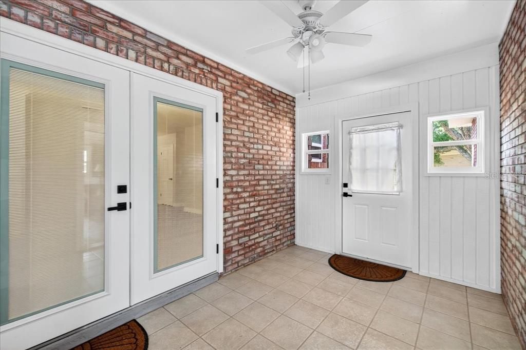 合同活跃: $314,900 (3 贝兹, 2 浴室, 1500 平方英尺)