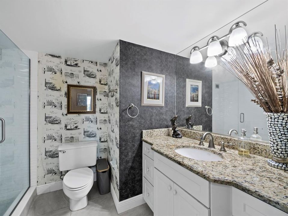 Под контрактом: $629,000 (2 спален, 2 ванн, 1235 Квадратных фут)