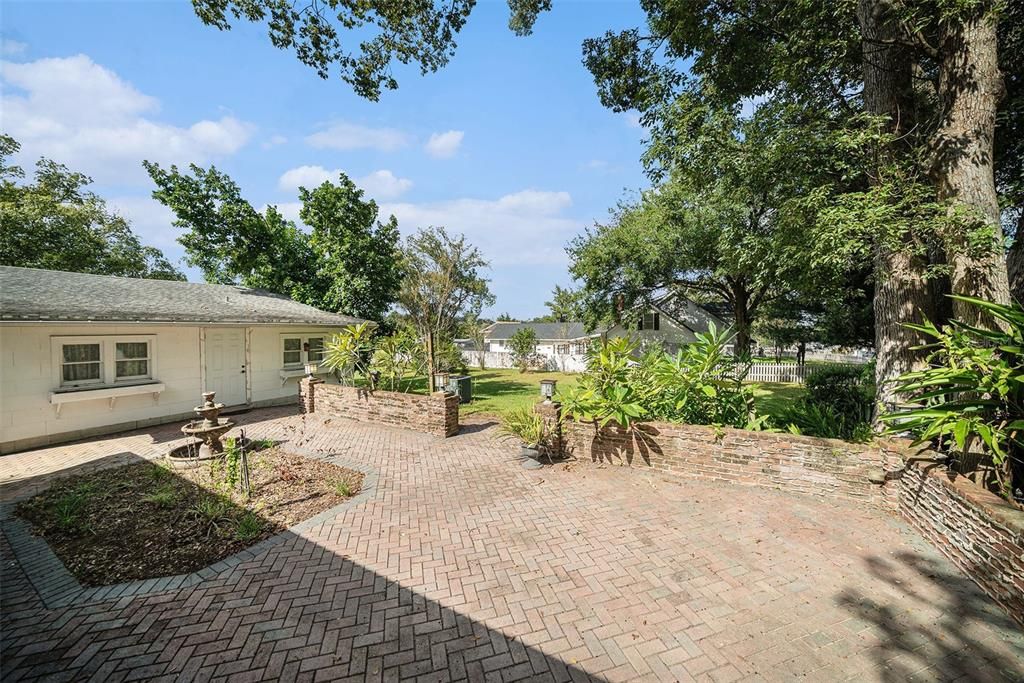 En Venta: $425,000 (3 camas, 2 baños, 2445 Pies cuadrados)