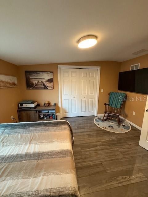 Activo con contrato: $499,000 (3 camas, 2 baños, 1650 Pies cuadrados)