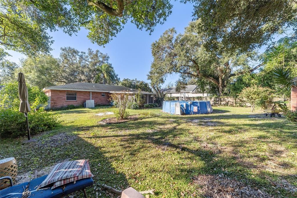 Active With Contract: $235,000 (3 beds, 2 baths, 1364 Square Feet)