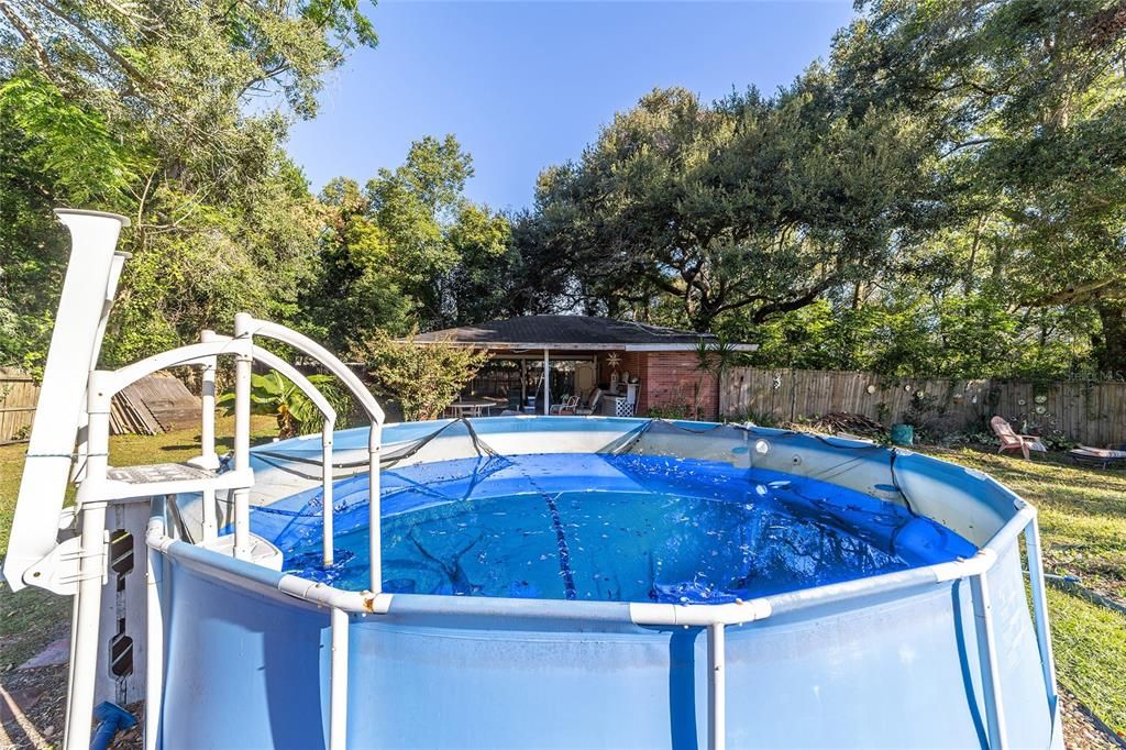 Active With Contract: $235,000 (3 beds, 2 baths, 1364 Square Feet)