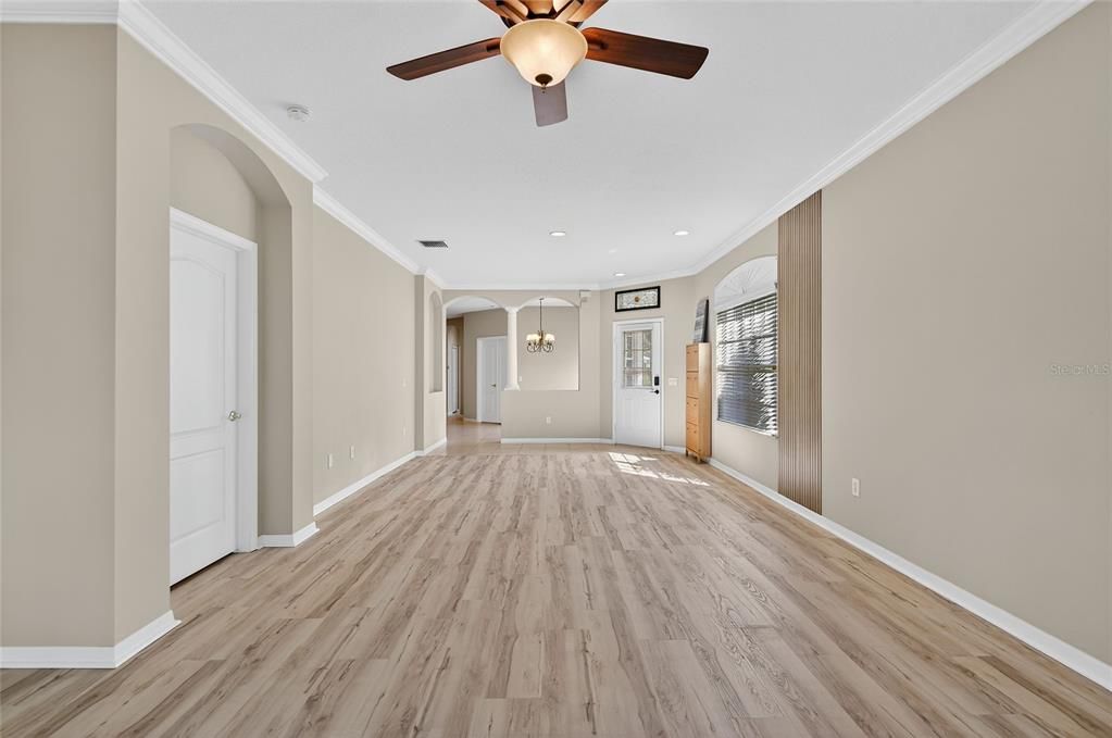 For Rent: $2,650 (3 beds, 2 baths, 1828 Square Feet)