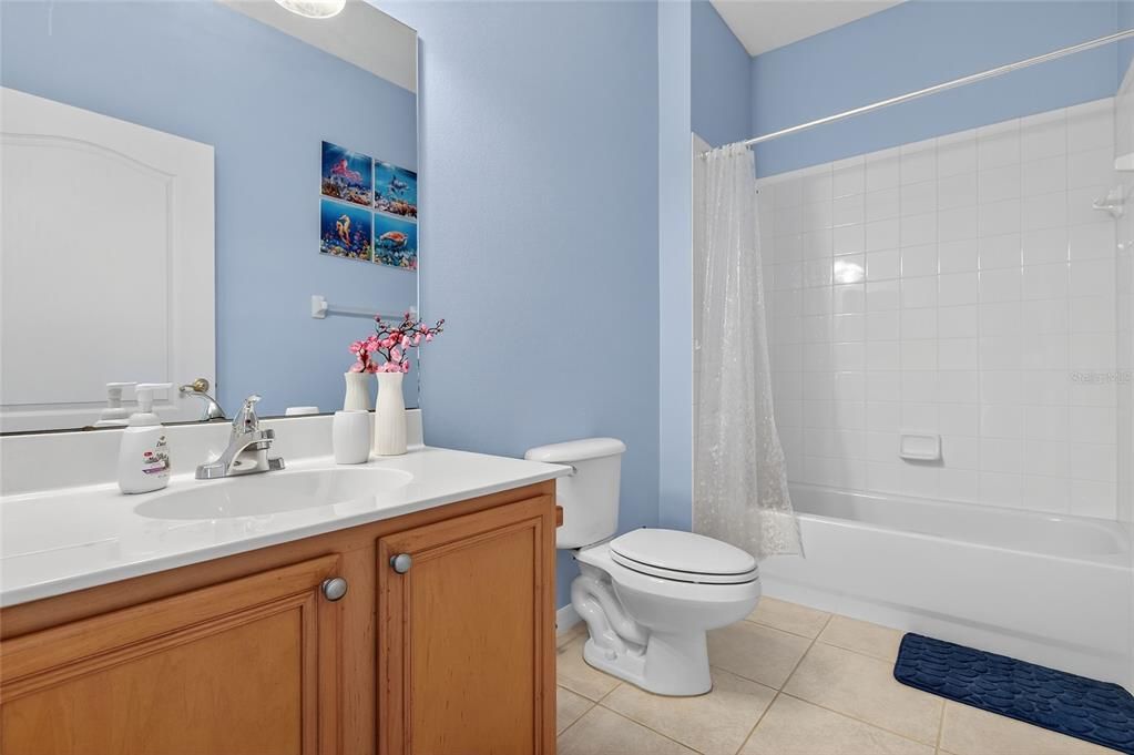 For Rent: $2,650 (3 beds, 2 baths, 1828 Square Feet)