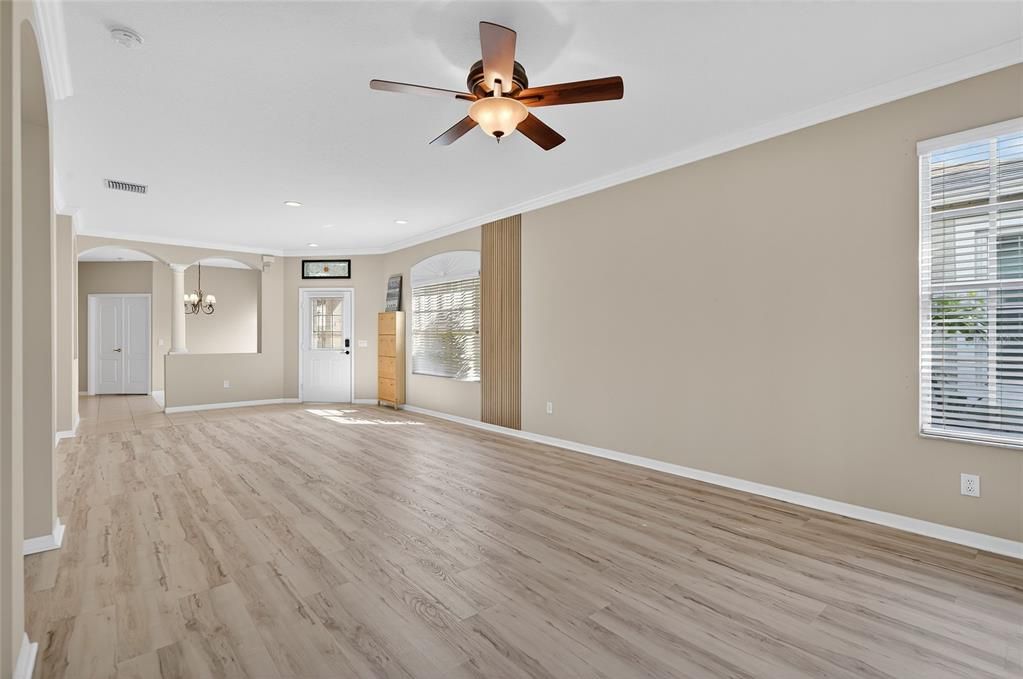 For Rent: $2,650 (3 beds, 2 baths, 1828 Square Feet)