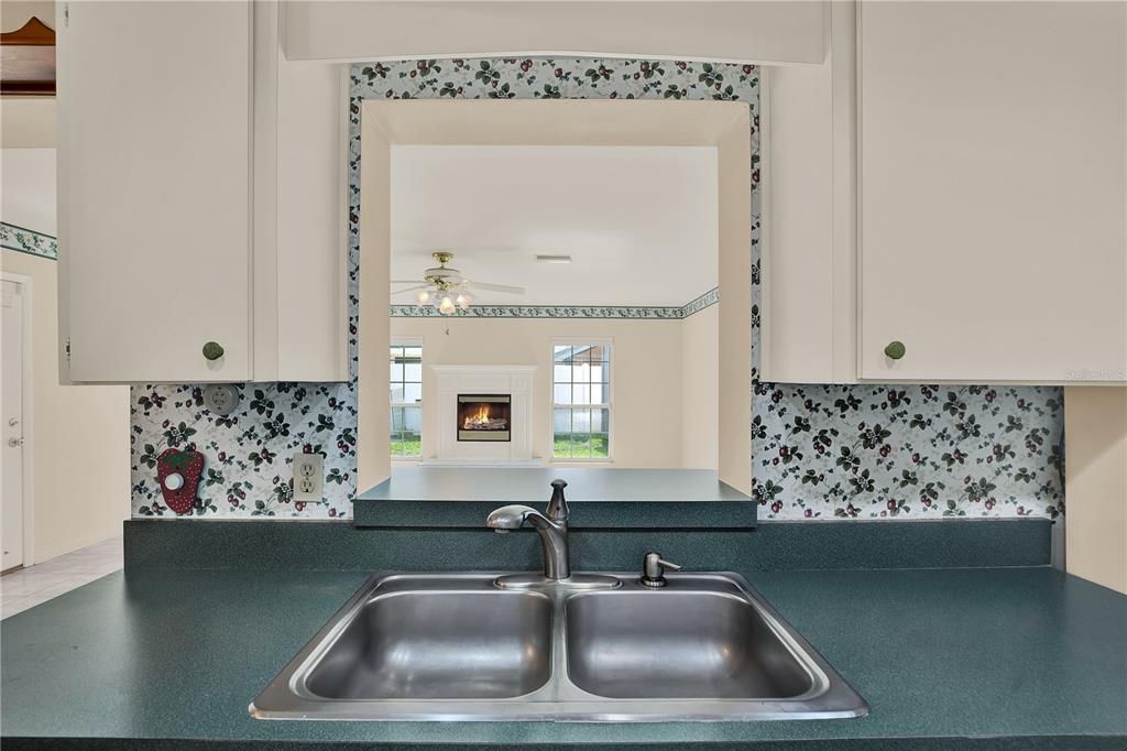 Active With Contract: $399,000 (3 beds, 2 baths, 1920 Square Feet)