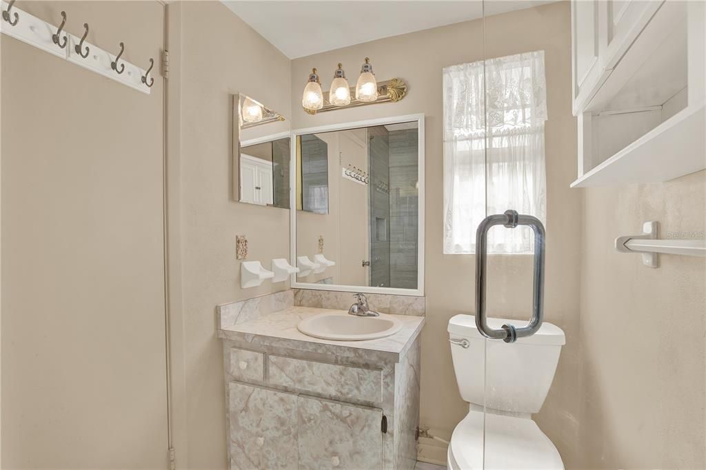 Active With Contract: $399,000 (3 beds, 2 baths, 1920 Square Feet)