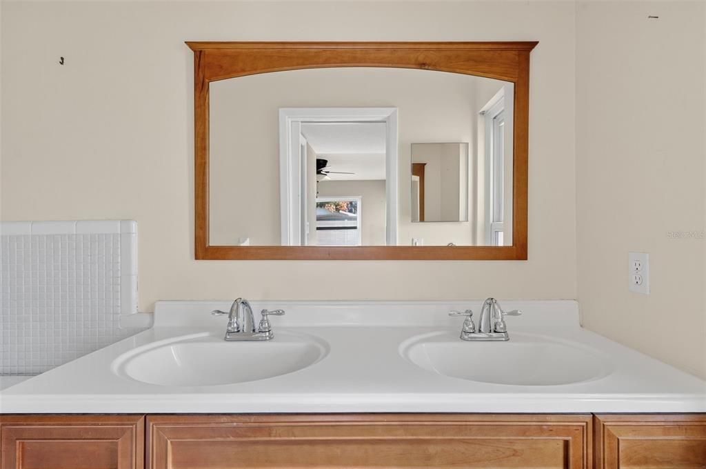 В аренду: $3,750 (3 спален, 2 ванн, 2076 Квадратных фут)