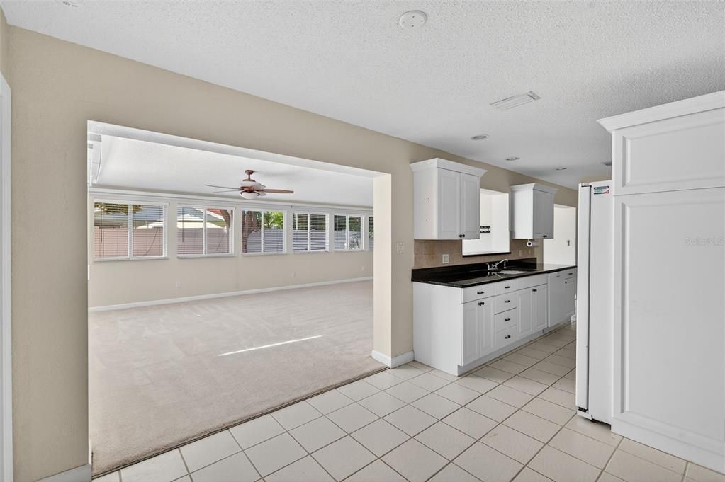 В аренду: $3,750 (3 спален, 2 ванн, 2076 Квадратных фут)