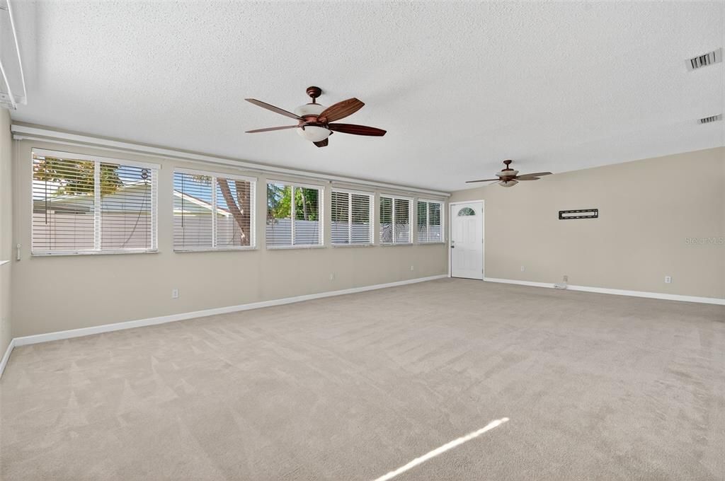 В аренду: $3,750 (3 спален, 2 ванн, 2076 Квадратных фут)