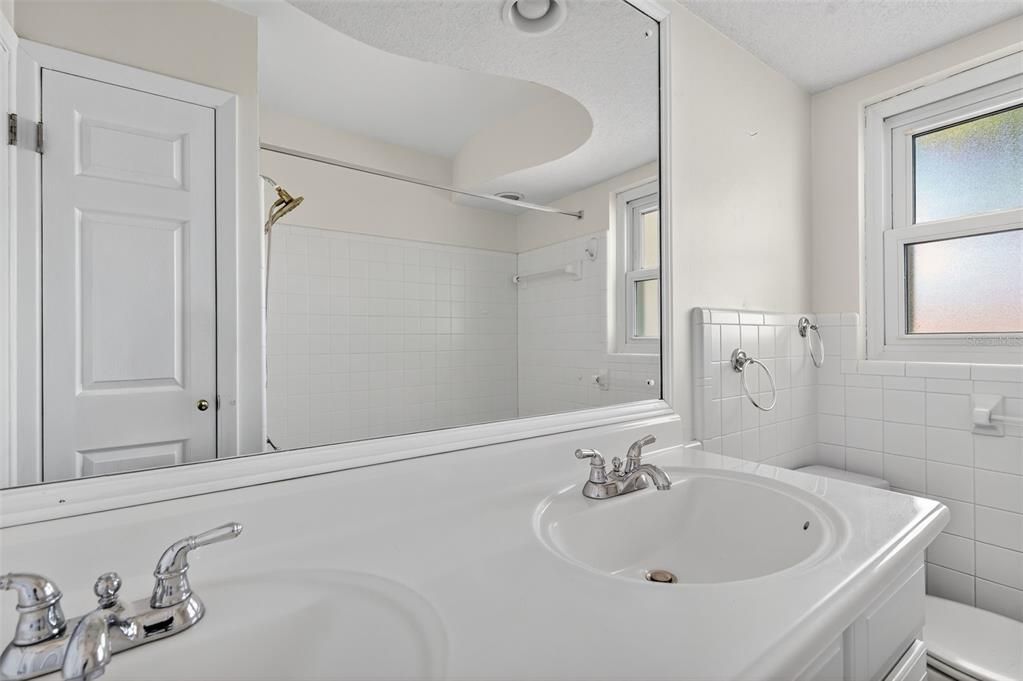 В аренду: $3,750 (3 спален, 2 ванн, 2076 Квадратных фут)