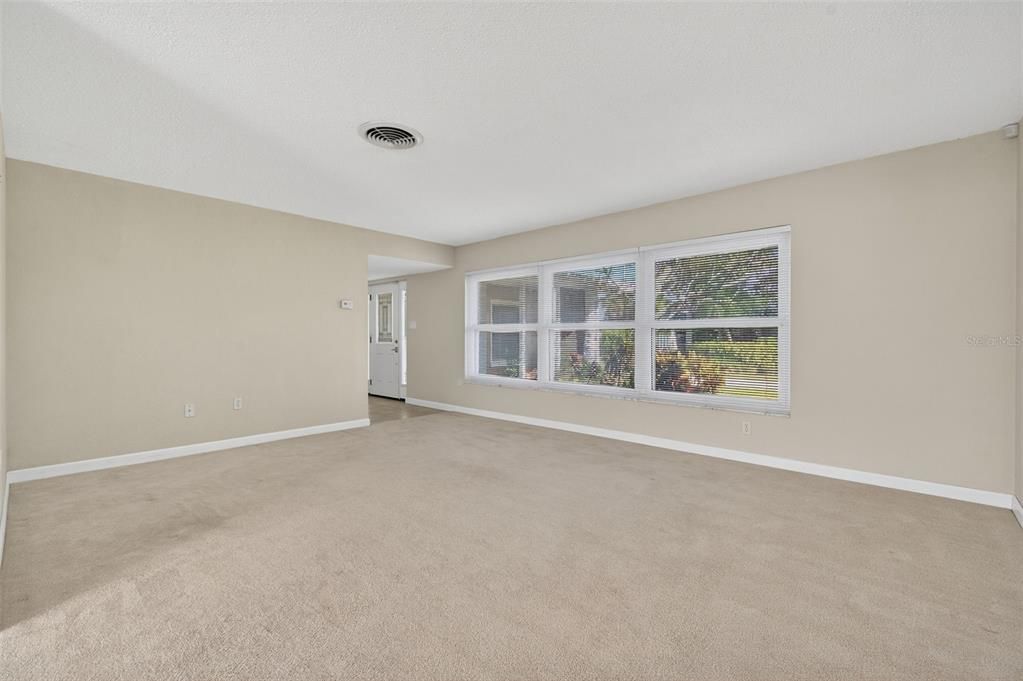 В аренду: $3,750 (3 спален, 2 ванн, 2076 Квадратных фут)