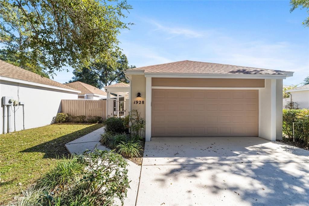 Под контрактом: $225,000 (3 спален, 2 ванн, 1320 Квадратных фут)