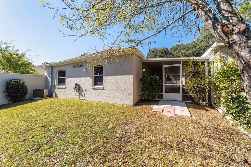 Под контрактом: $225,000 (3 спален, 2 ванн, 1320 Квадратных фут)