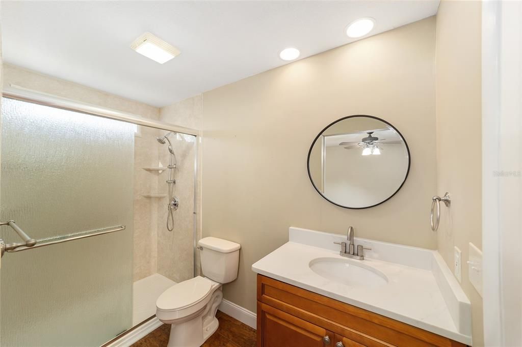 Под контрактом: $225,000 (3 спален, 2 ванн, 1320 Квадратных фут)