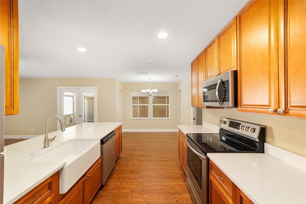 Под контрактом: $225,000 (3 спален, 2 ванн, 1320 Квадратных фут)