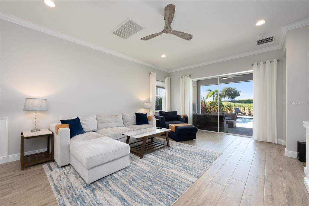 待售: $1,200,000 (5 贝兹, 3 浴室, 3239 平方英尺)