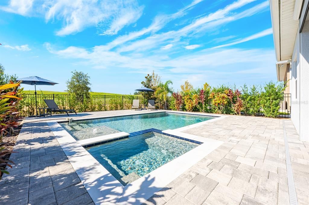 待售: $1,200,000 (5 贝兹, 3 浴室, 3239 平方英尺)