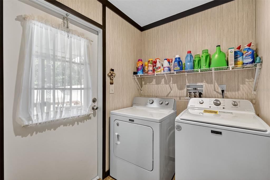 En Venta: $249,000 (3 camas, 2 baños, 1456 Pies cuadrados)