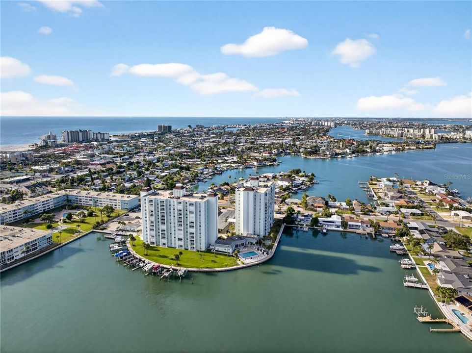 合同活跃: $260,000 (1 贝兹, 1 浴室, 843 平方英尺)