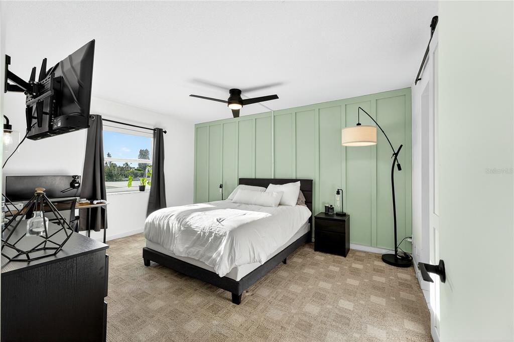 合同活跃: $260,000 (1 贝兹, 1 浴室, 843 平方英尺)