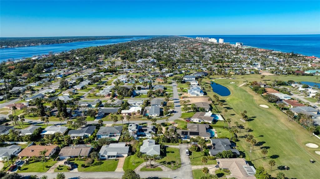 Active With Contract: $400,000 (2 beds, 2 baths, 1415 Square Feet)