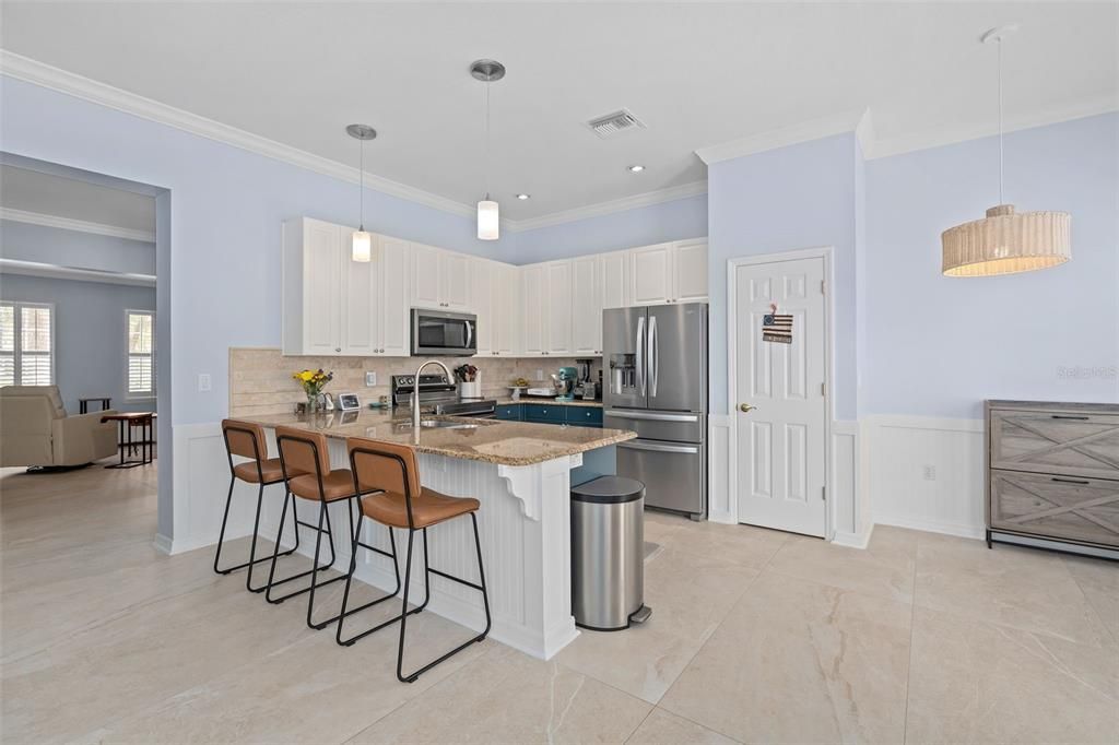 For Sale: $725,000 (3 beds, 2 baths, 2124 Square Feet)