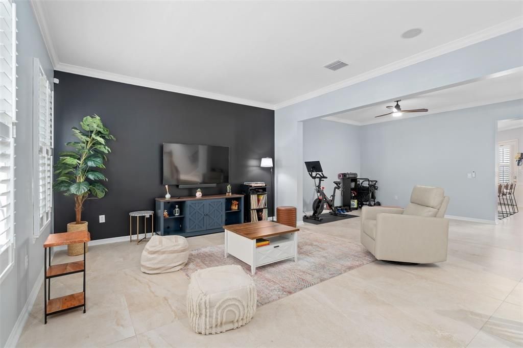 For Sale: $725,000 (3 beds, 2 baths, 2124 Square Feet)